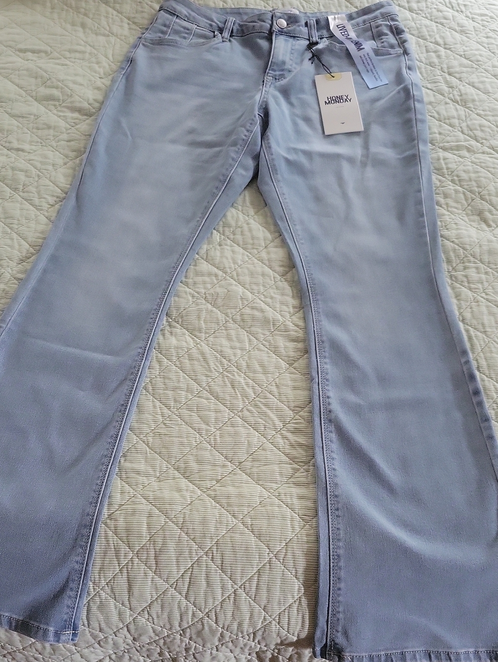 NWT- Light Wash Bootcut Jeans — Women's Stretch Denim